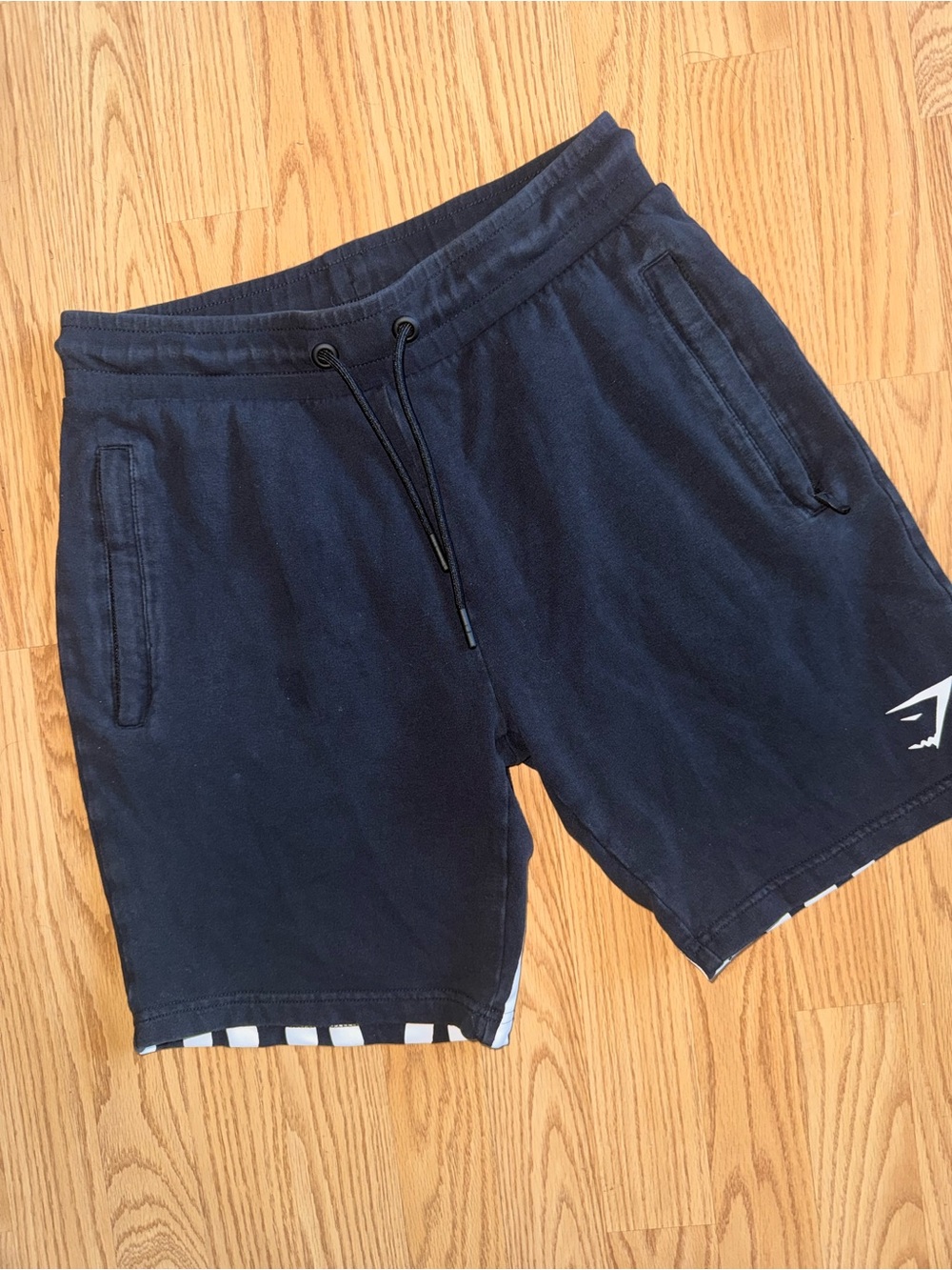 Gymshark Shorts Mens Small Black White Logo Graphic Drawstring Sweat Shorts